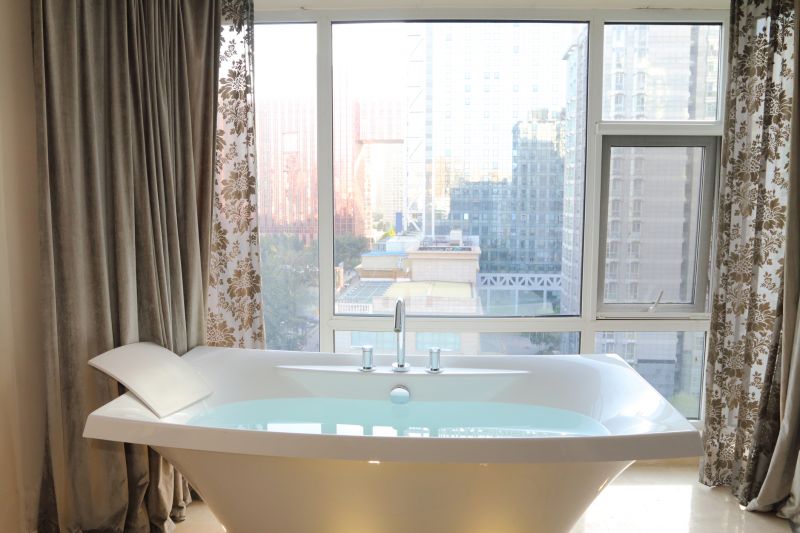 Elegant Freestanding Bathtub